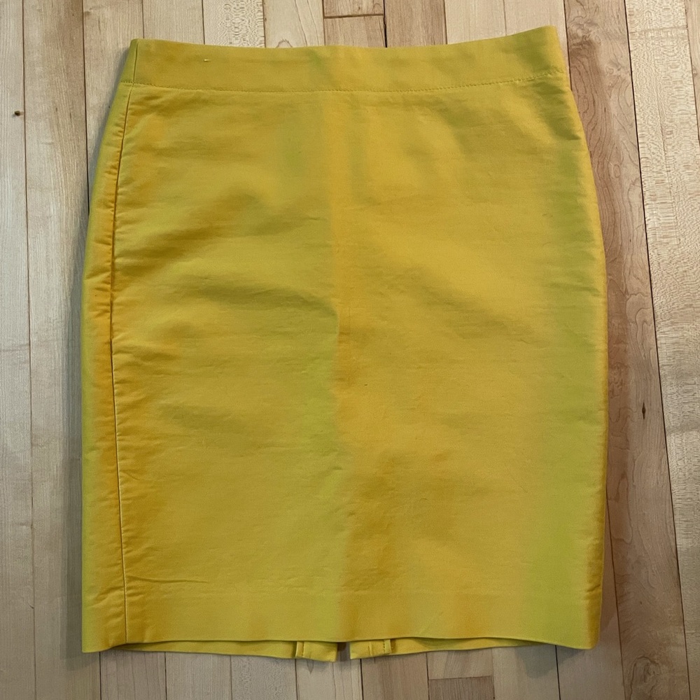 J Crew No2 Pencil Skirt. Size 8. Knee length. Excellent condition!